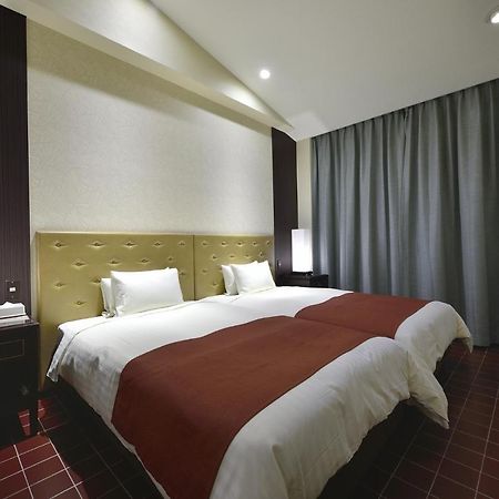 Exes Ishigaki Hotel Ishigaki  Ngoại thất bức ảnh