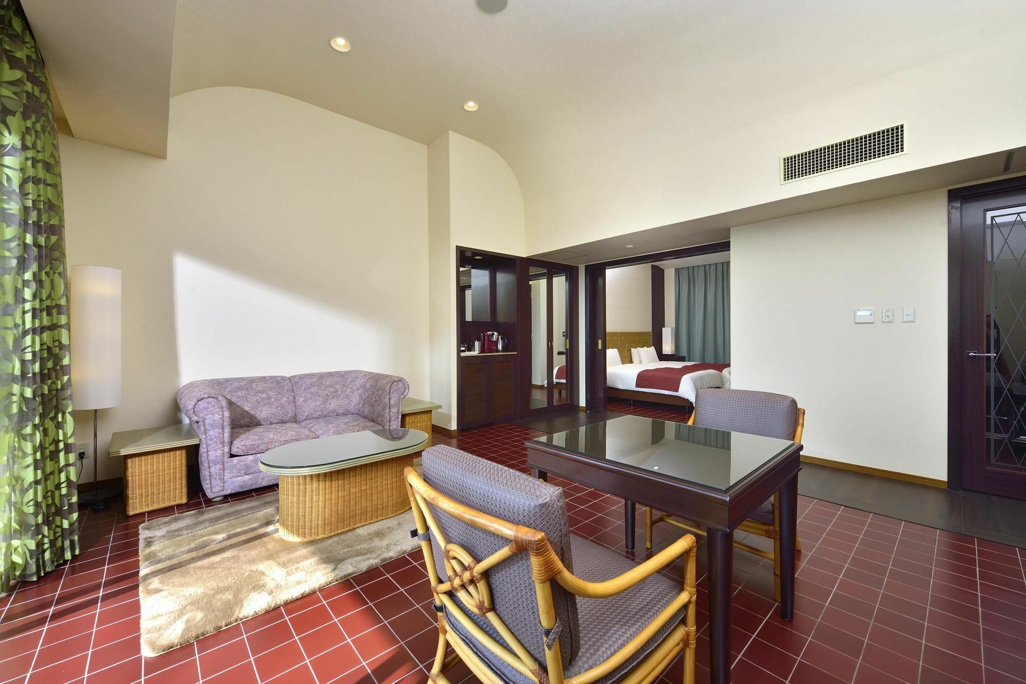 Exes Ishigaki Hotel Ishigaki  Ngoại thất bức ảnh